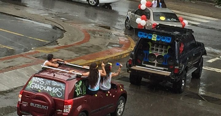 Les caravanes traditionnelles de remise des diplômes ne pourront pas avoir lieu à Caracas
