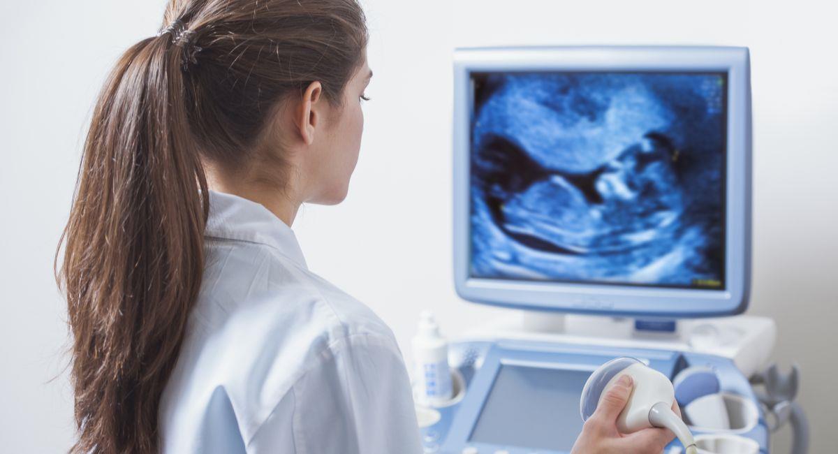 Une femme a été diagnostiquée avec la maladie après avoir eu deux filles