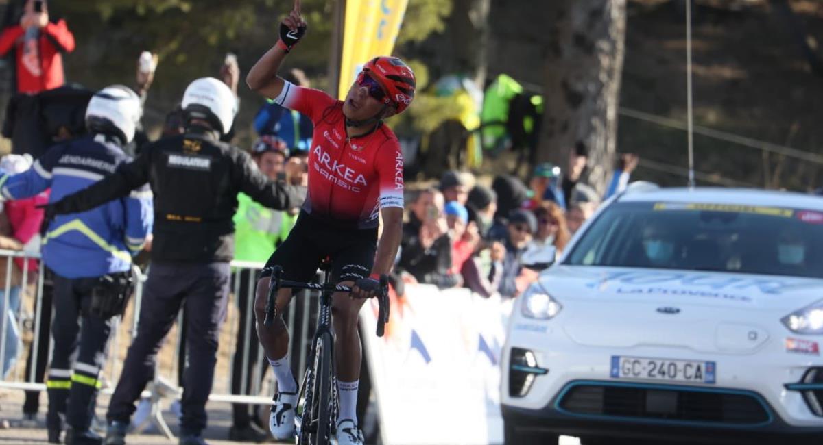 Nairo Quintana a eu peur ce matin avec une chute sur les routes de Boyacá