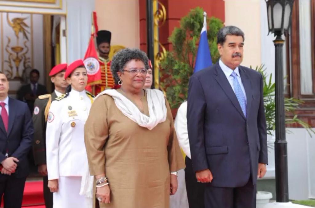 Le chef de l'Etat reçoit le Premier ministre de la Barbade Mia Mottley