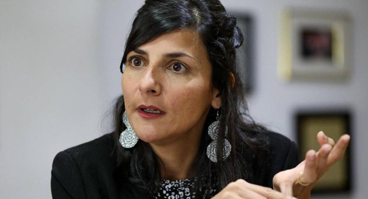 MinMinas aurait "arrangé" le départ irrégulier de son fils avec des appels à Migration Colombia