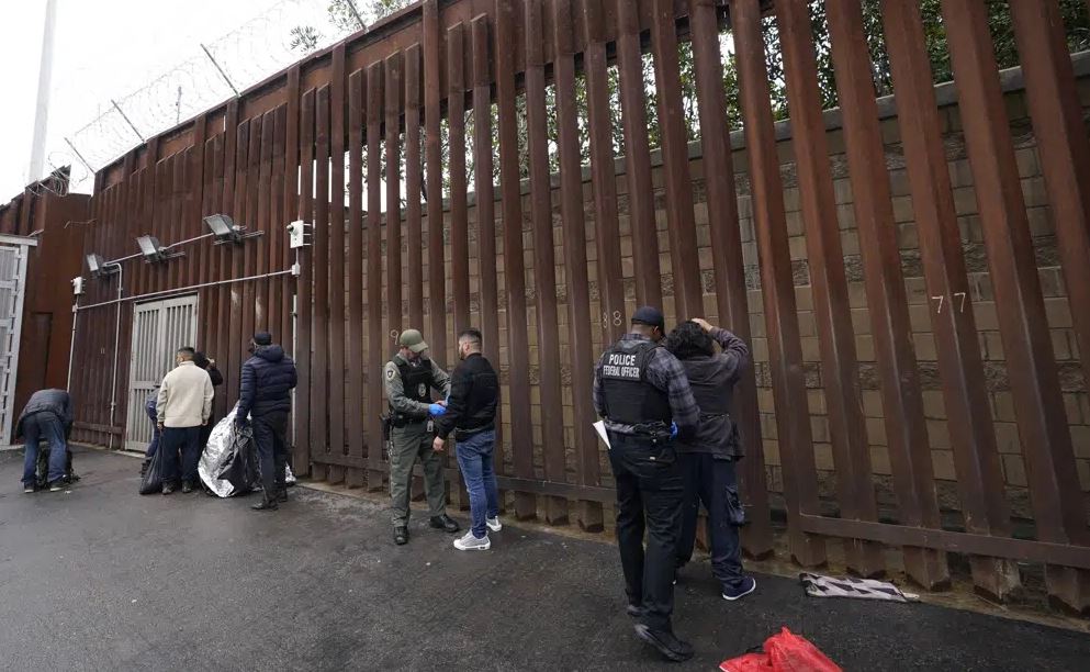 La famille d'un migrant décédé en détention poursuivra les autorités américaines