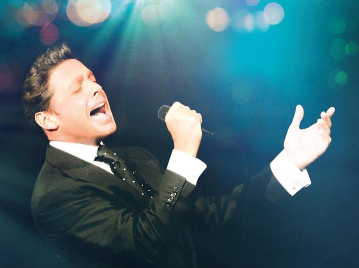 Le retour de Luis Miguel sur scène a laissé une pluie de mèmes