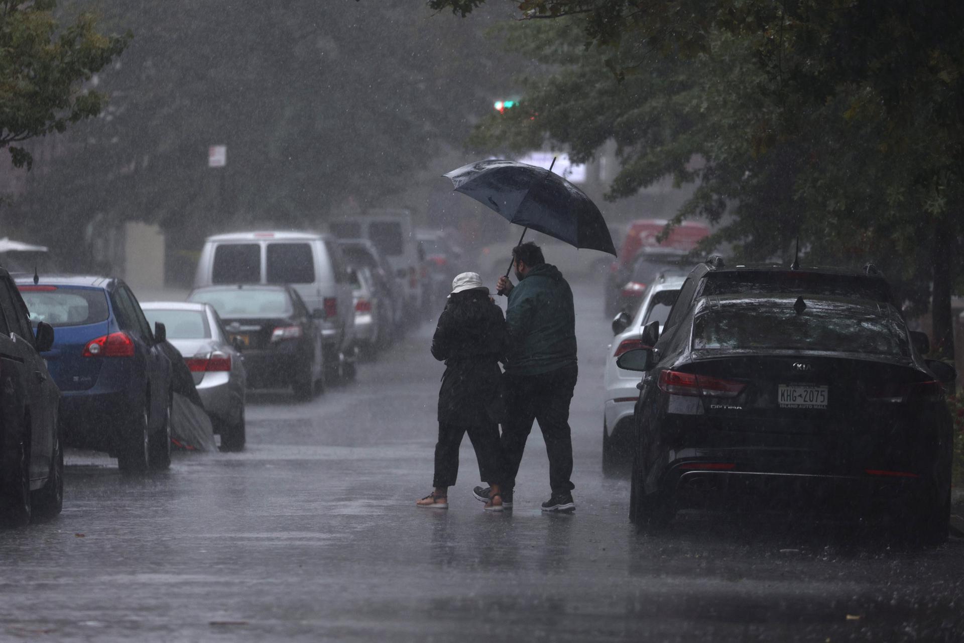 New York déclarée en état d'alerte en raison des pluies et des inondations