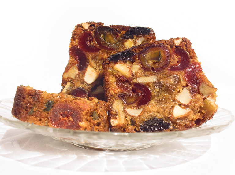 Gâteau aux fruits poli