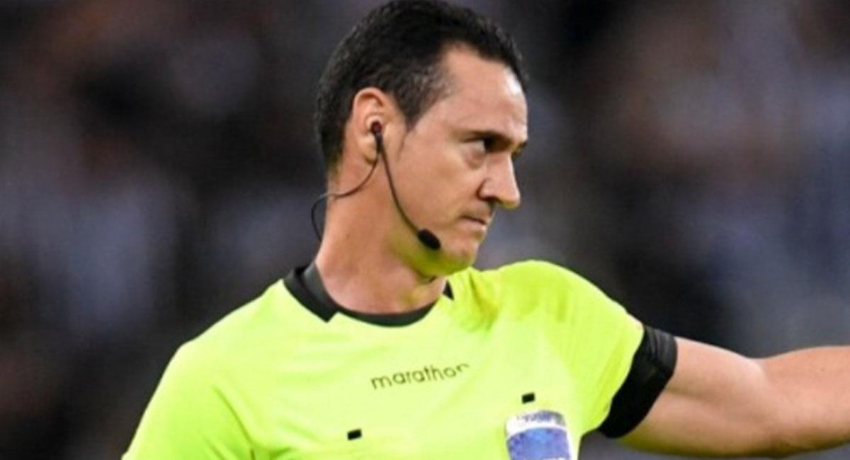 Wilmar Roldán es considerado el octavo en el escalafón de mejores árbitros del mundo. Foto: Twitter @ArbitrajeFrente