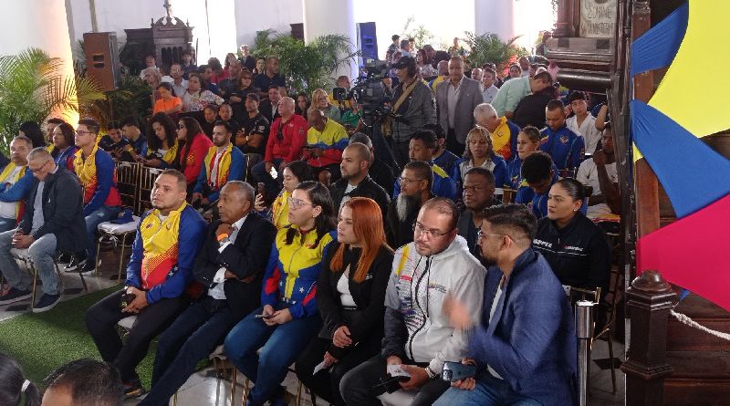 Ils célèbrent une messe sportive à l'église La Divina Pastora