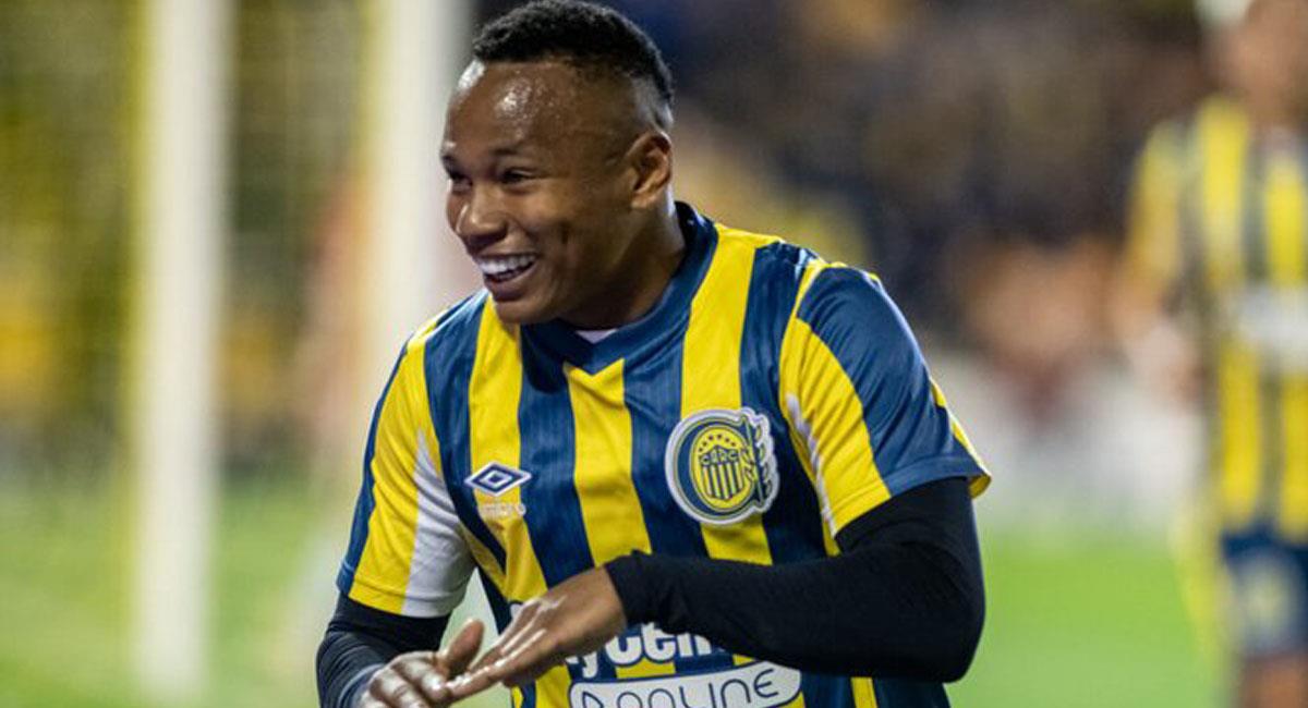 Jaminton Campaz quiere continuar jugando en Rosario, pero una deuda de Gremio podría cambiar las cosas. Foto: Twitter @AlejoGerbaudo1