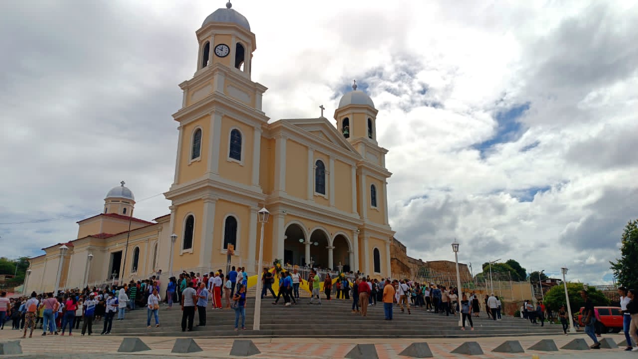 L'église paroissiale de Santa Inés à Cumaná est élevée au rang de Basilique Mineure