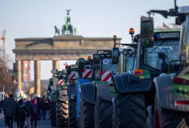Les agriculteurs descendent dans la rue contre le gouvernement allemand