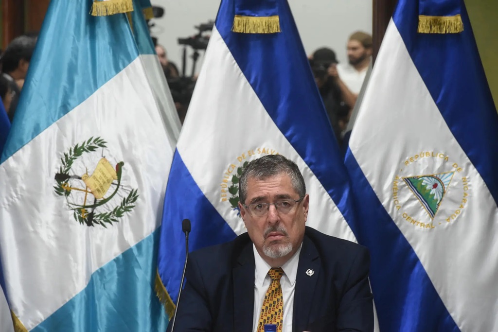 Petro met en garde contre les menaces de coup d'État au Guatemala