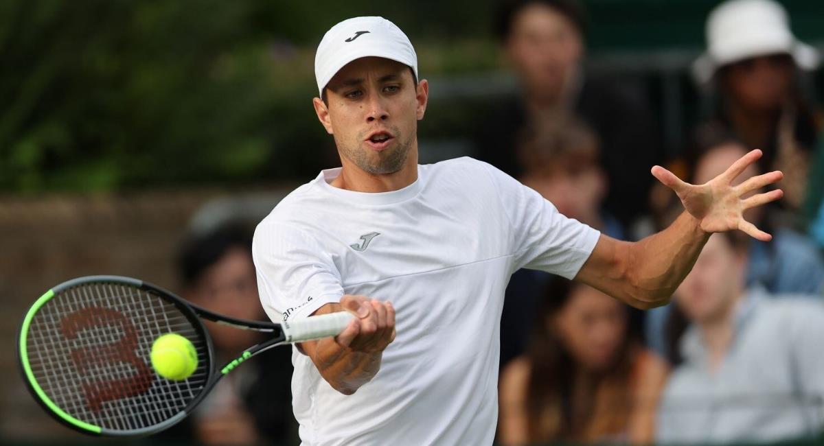 El tenista colombiano quiere seguir subiendo en el ranking ATP. Foto: EFE