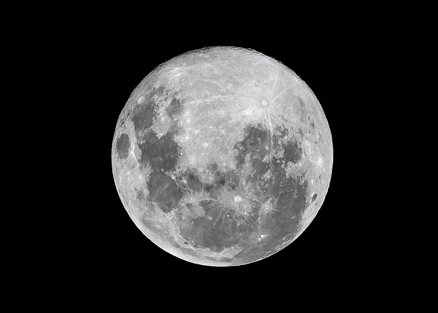 La Lune rétrécit à cause des transformations qui s'y produisent