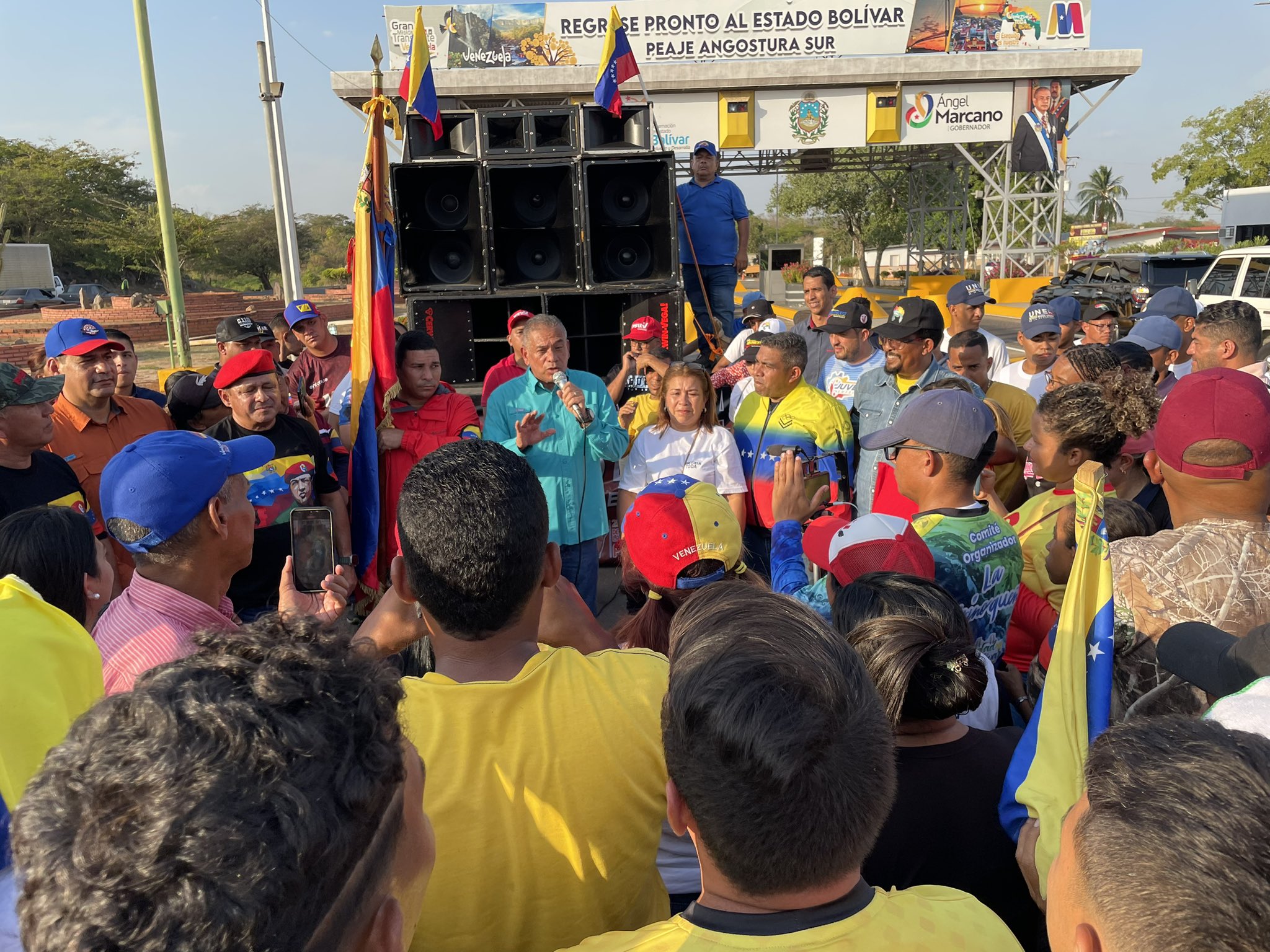 La grande caravane de la fureur bolivarienne parcourt le pays pour atteindre Caracas