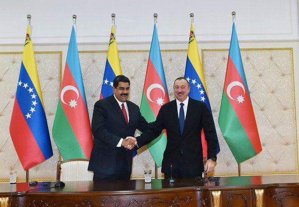 Maduro célèbre la victoire du président azerbaïdjanais Ilham Aliyev
