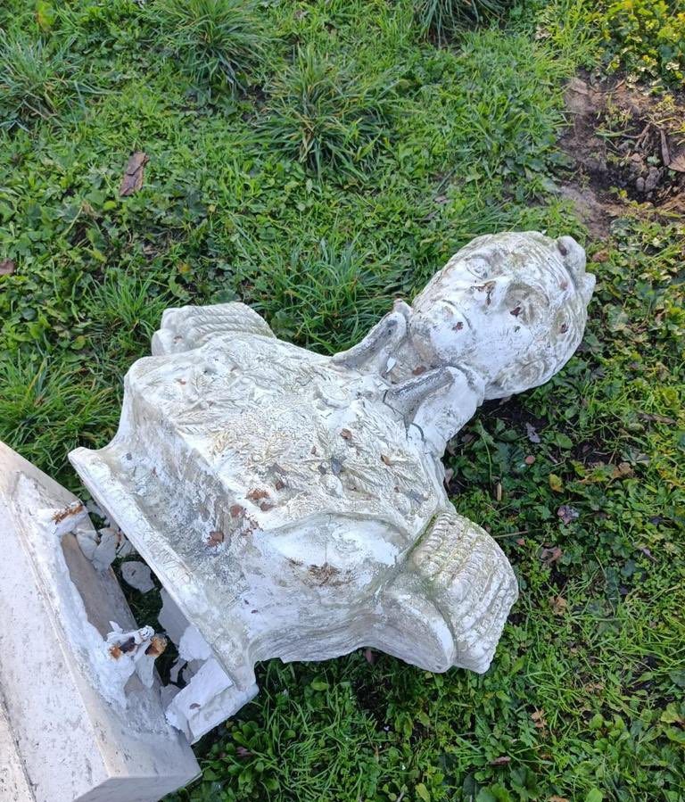 Maduro rejette la profanation de la statue du Libérateur à Rome