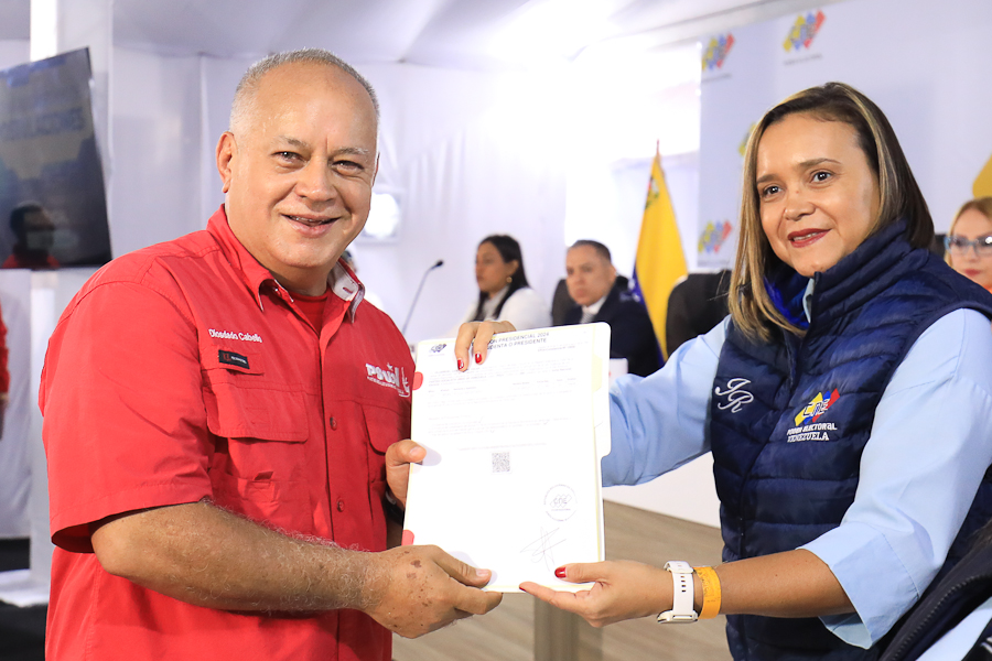 Cabello: Nous honorons ce que les bases du PSUV ont approuvé