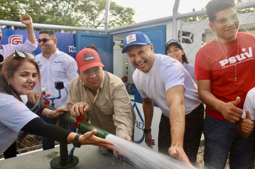 À Guárico, ils inaugurent un puits d'eau qui dessert 11 communautés