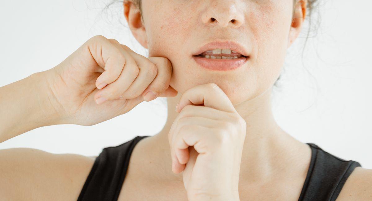 Así puedes eliminar la papada en una semana. Foto: Shutterstock