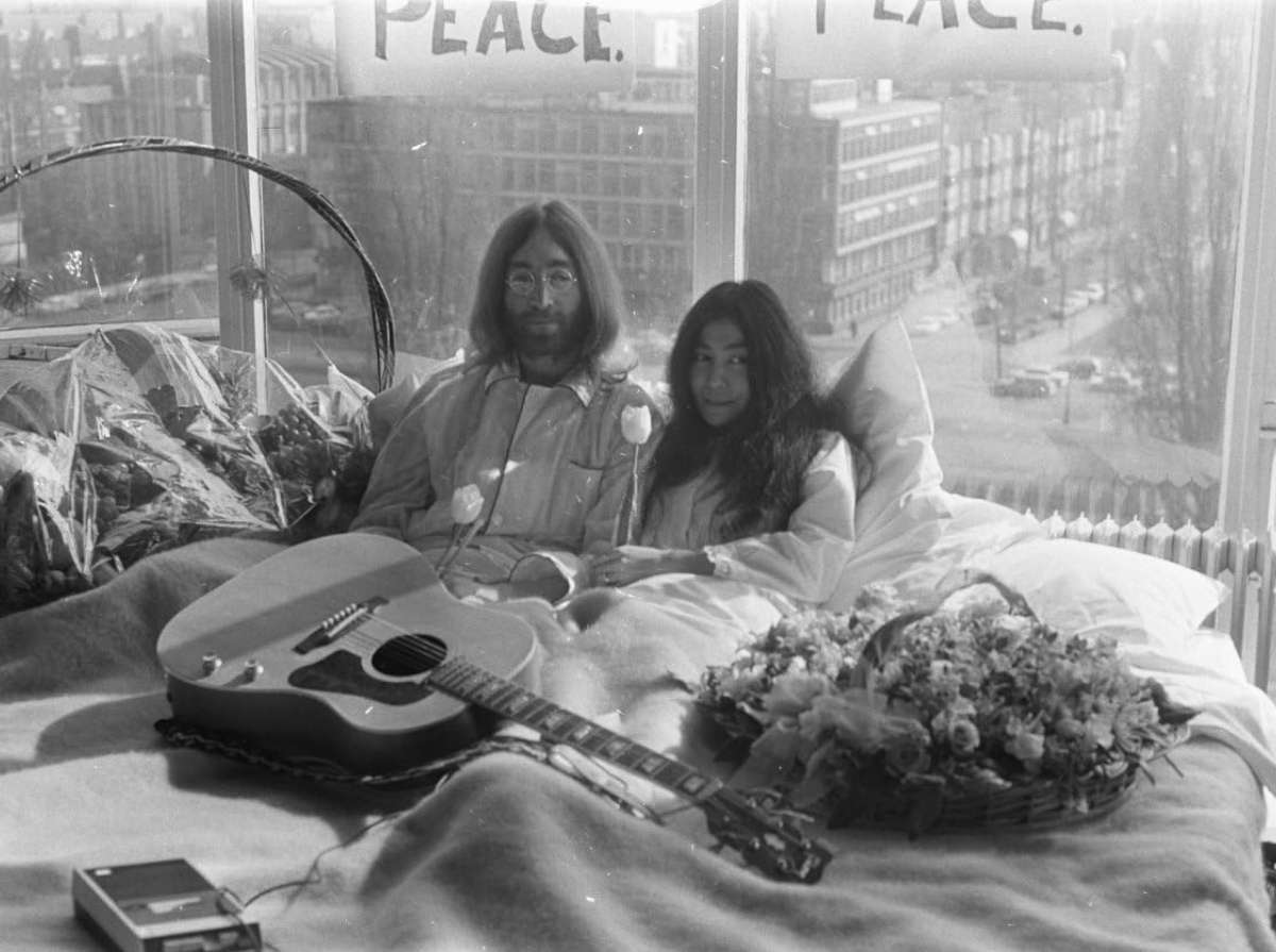 Il y a 55 ans, John Lennon sortait « Give Peace a Chance »