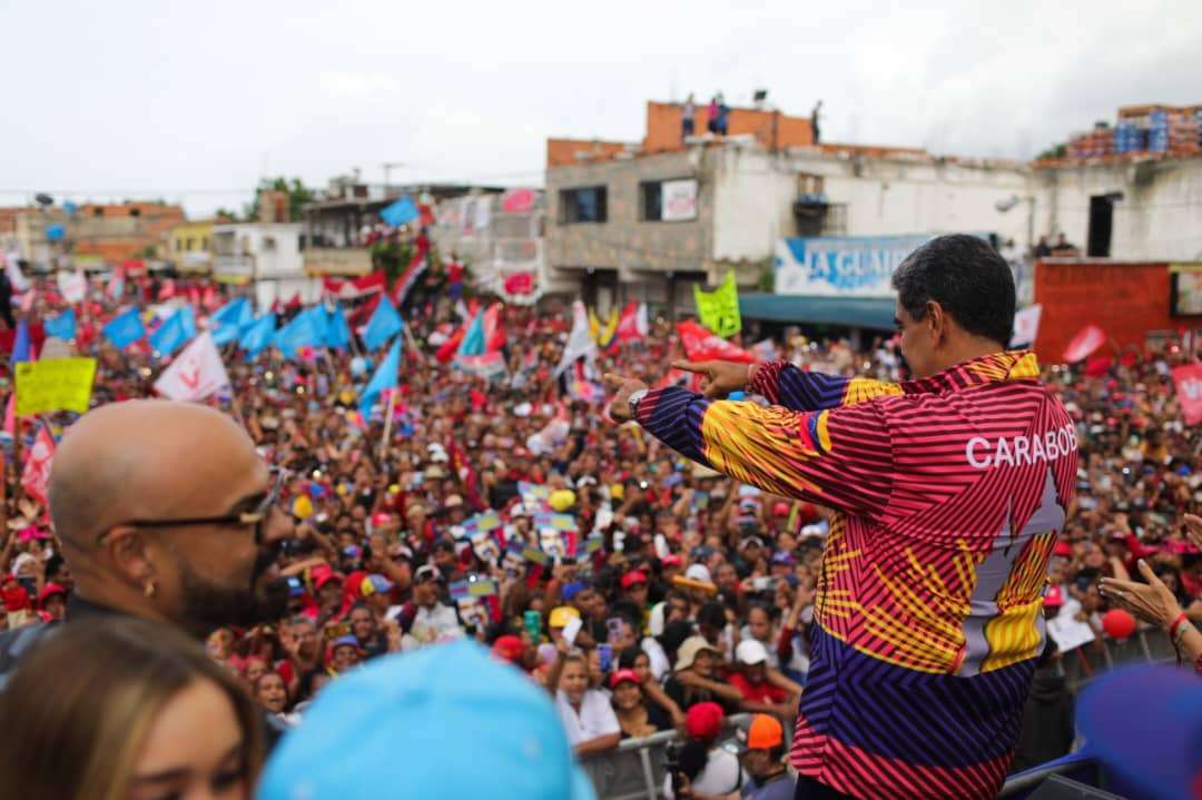 Maduro: j'obéis seulement à la force de Dieu et du peuple