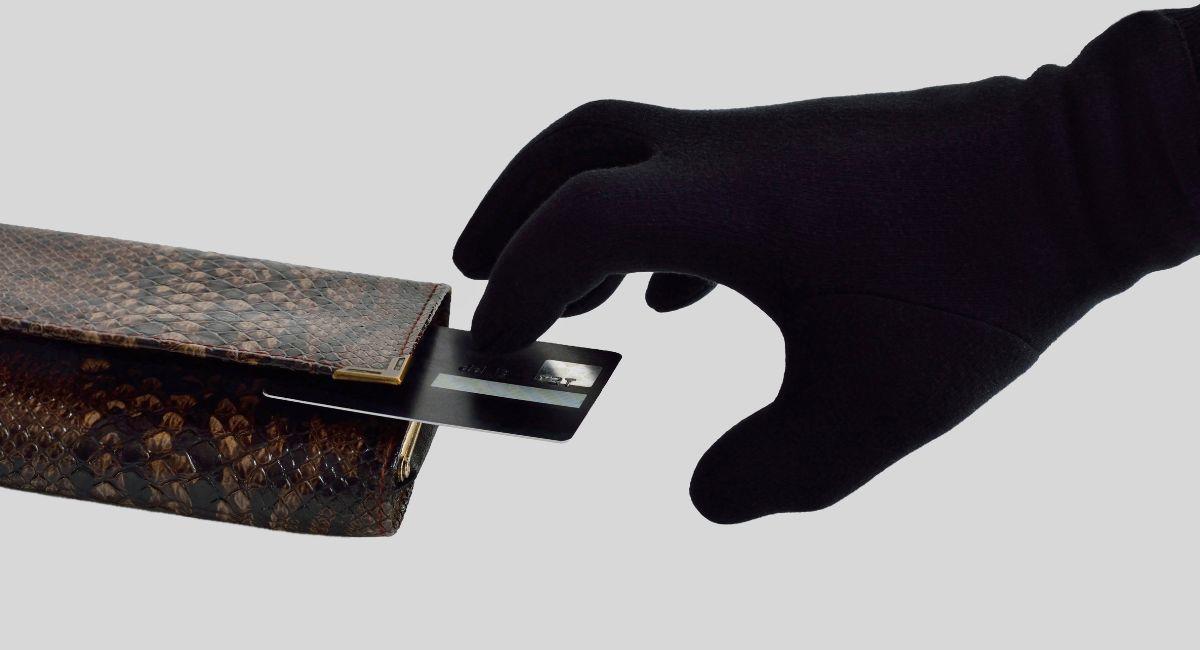 Nueva modalidad de robo, estafan adultos mayores con tarjetas de crédito. Foto: Shutterstock
