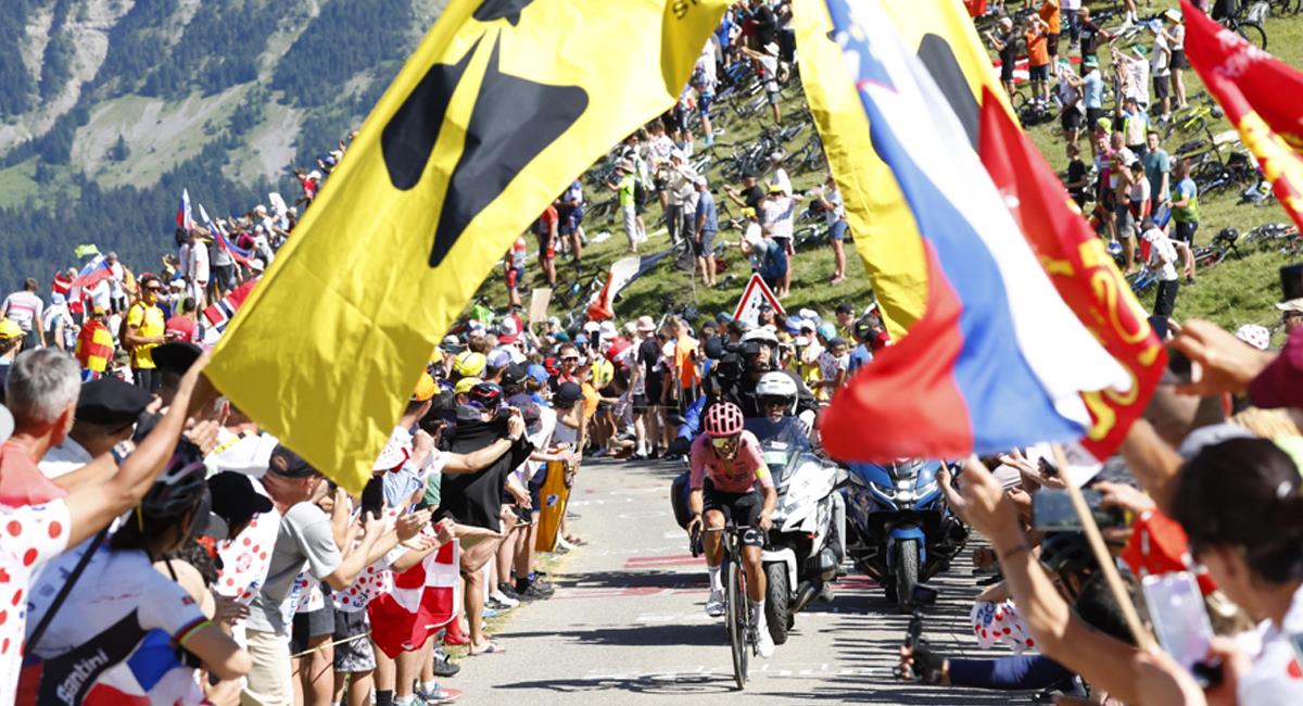 Richard Carapaz gana la etapa 17 del tour de Francia 2024. Foto: EFE