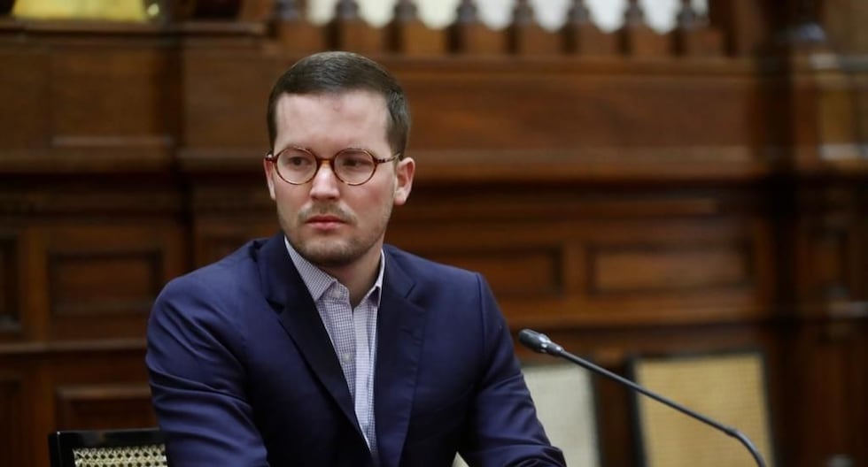 Cavero critique le changement de nom du Ministre: "Cela ne résoudra pas le problème immédiatement"