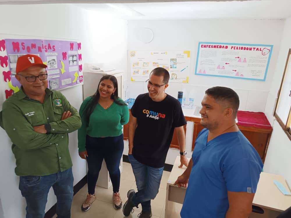 Centre de santé Guaicayciquire inauguré à San Antonio de Yare