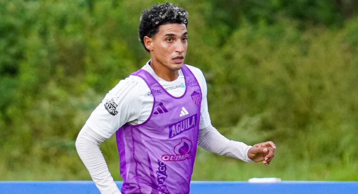 Gabriel Fuentes es un lateral considerado como de los mejores del fútbol colombiano. Foto: Twitter @JuniorClubSA