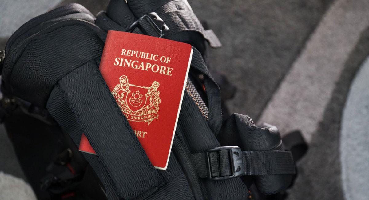 Pasaporte de Singapur se puede obtener con dos años de residencia en el país. Foto: Shutterstock