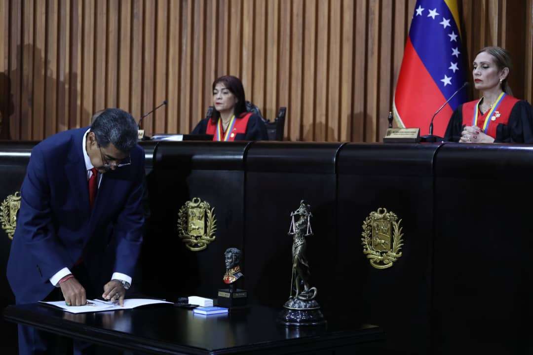 Maduro à Edmundo González : ce qu'il entend en manquant de respect au TSJ et au CNE