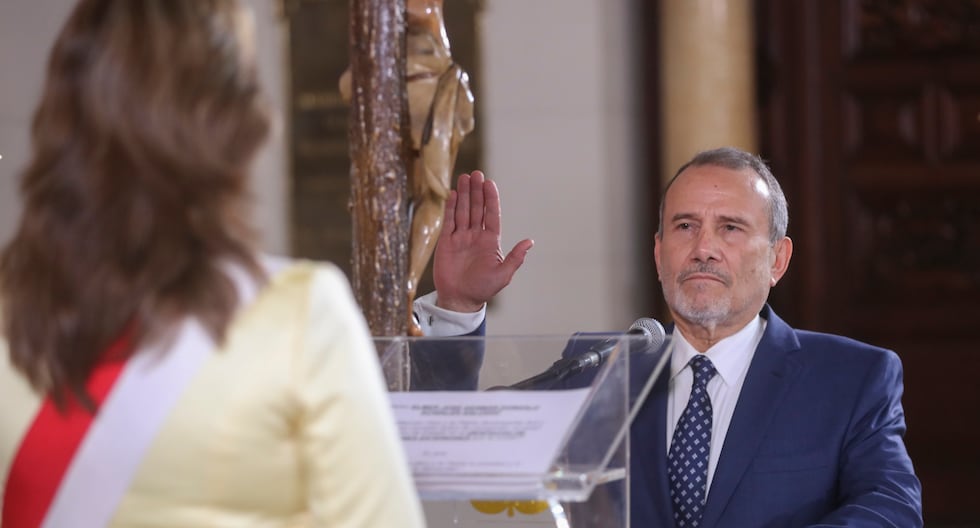 Le nouveau chancelier assure qu'il n'y a aucun changement dans la position du Pérou envers le Venezuela