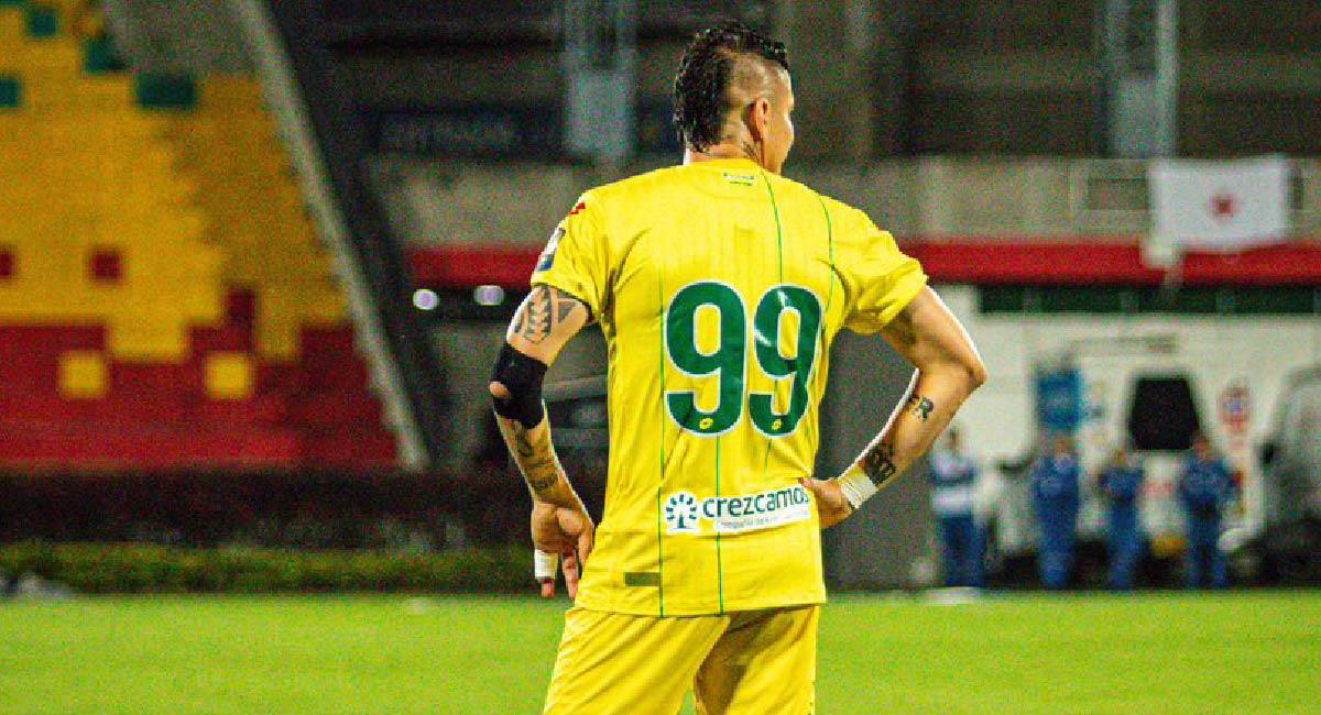 Michael Rangel disputó por primera vez los 90 minutos del encuentro tras su regreso al equipo bumangués. Foto: Twitter @ABucaramanga