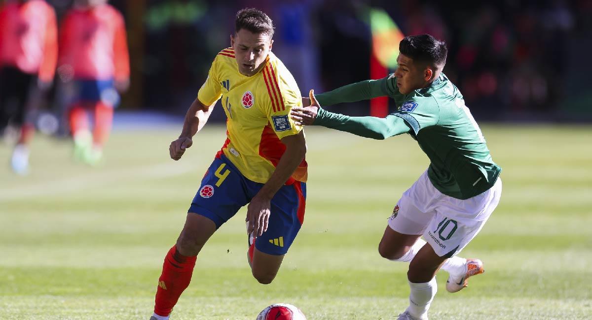 Santiago Arias fue uno de los jugadores clave en el partido ante Bolivia, donde los jugadores locales impusieron un juego friccionado. Foto: EFE