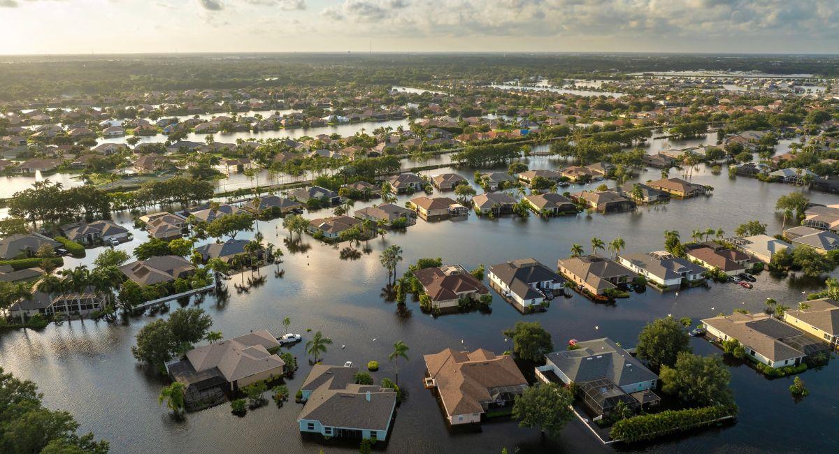 Huracán Milton se vuelve más fuerte y Florida tendrá que evacuar. Foto: Shutterstock
