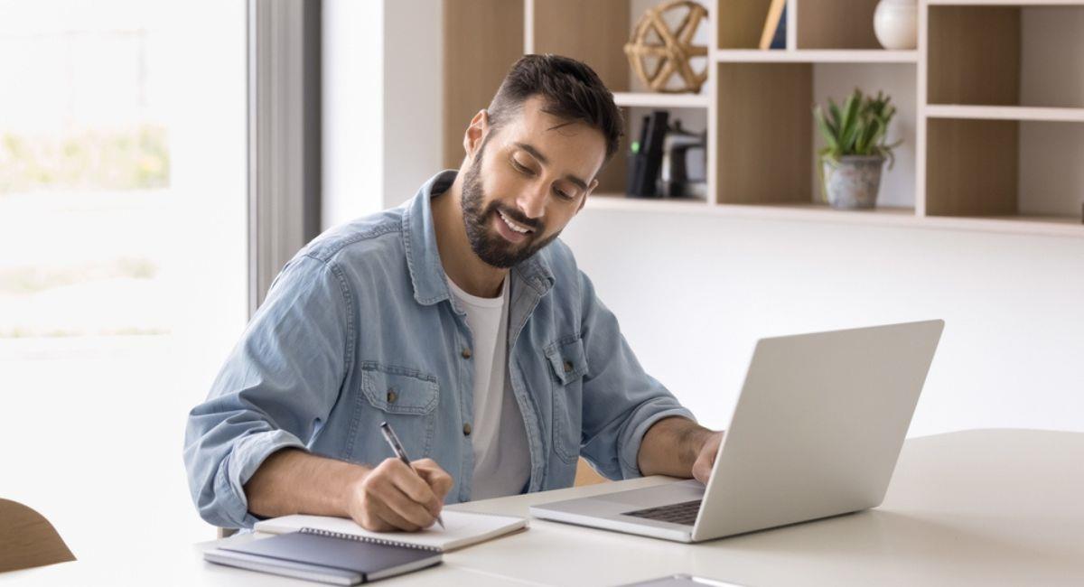 Talleres y cursos gratuitos para colombianos en Los Ángeles. Foto: Shutterstock