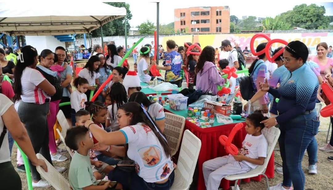 Le président envoie des cadeaux aux enfants