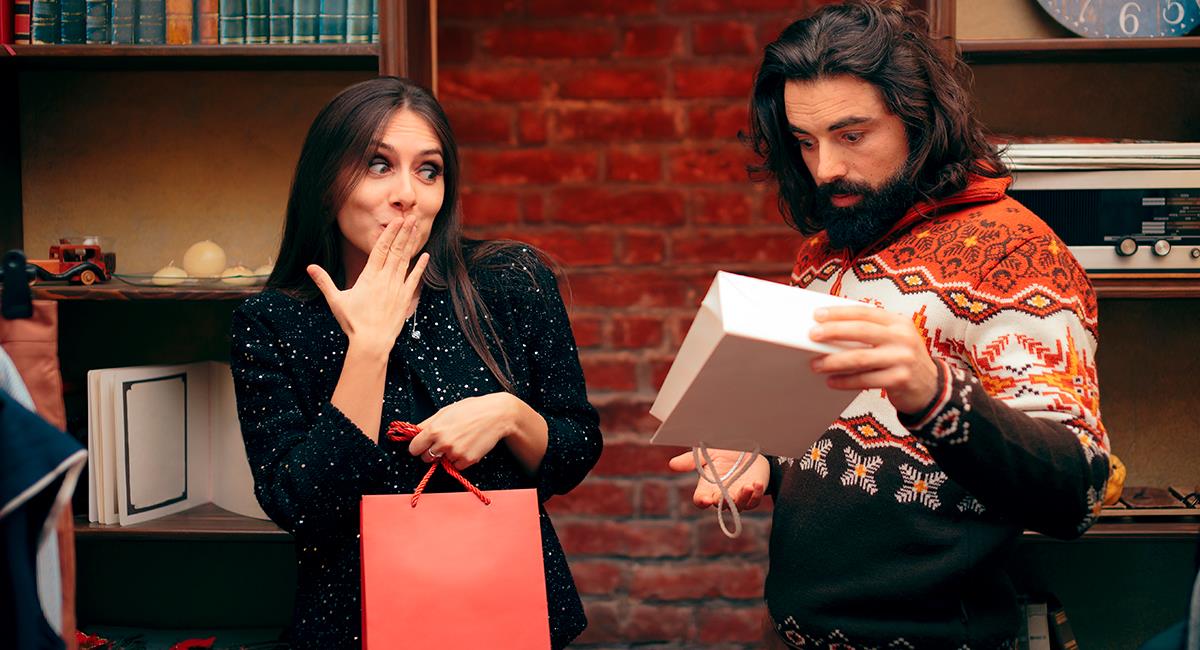 Frases graciosas para dejarle a tu amigo secreto. Foto: Shutterstock