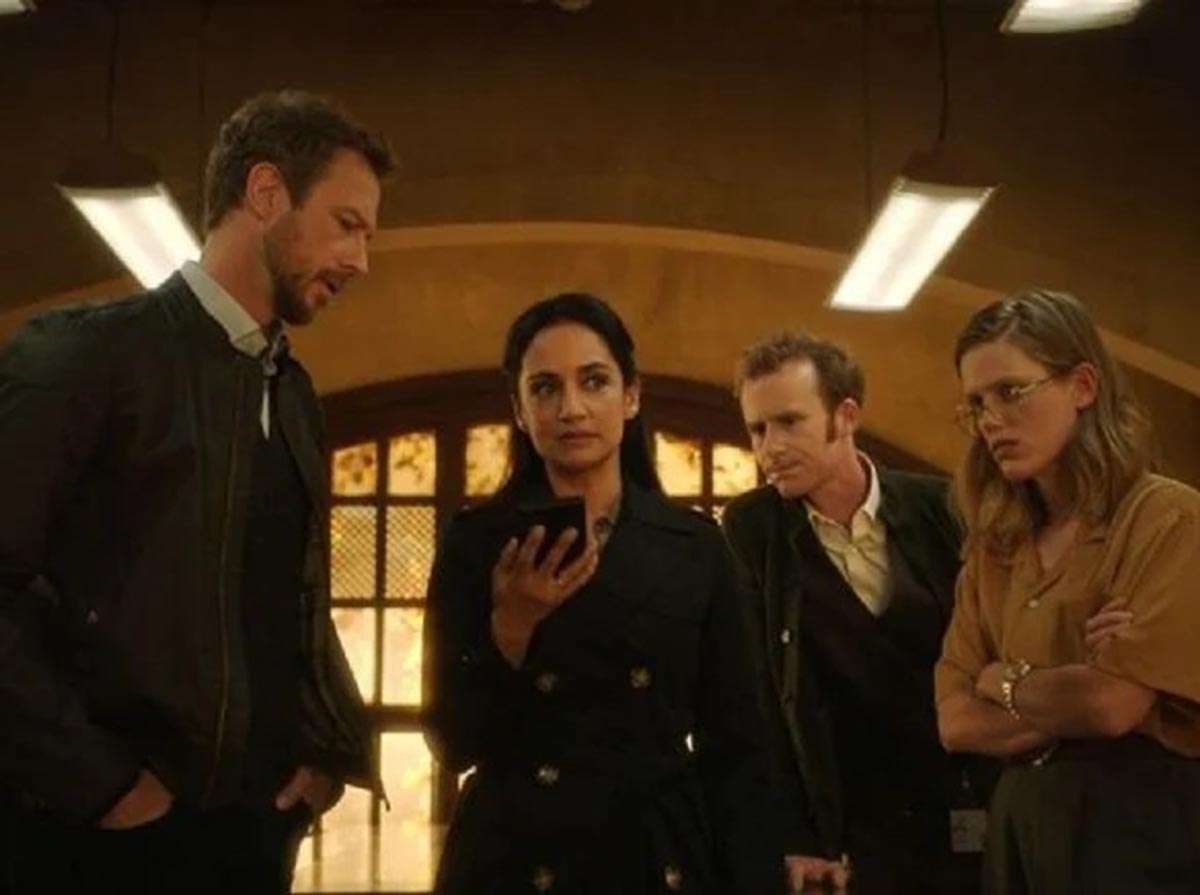 "Départ : Vol 716" : complots et secrets sur Netflix