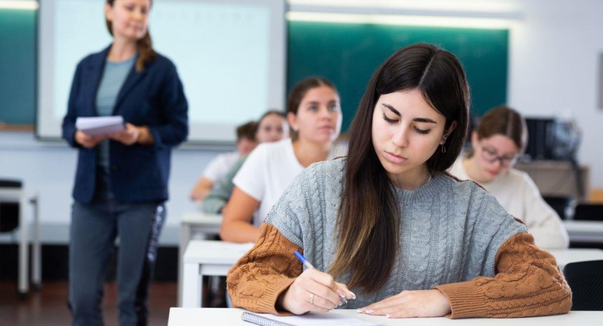 Examen de admisión de Universidad Nacional de Colombia. Foto: Shutterstock