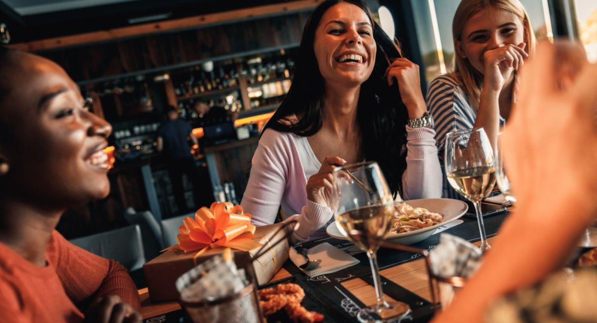 Actividades gastronómicas suelen ser muy comunes para celebrar el Día Internacional de la Mujer. Foto: Shutterstock
