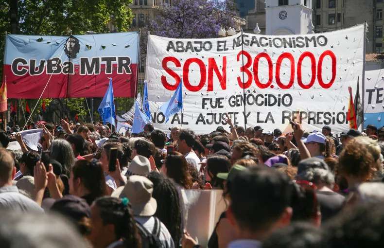 Les Argentins marcheront le jour de la mémoire contre le déni de Milei