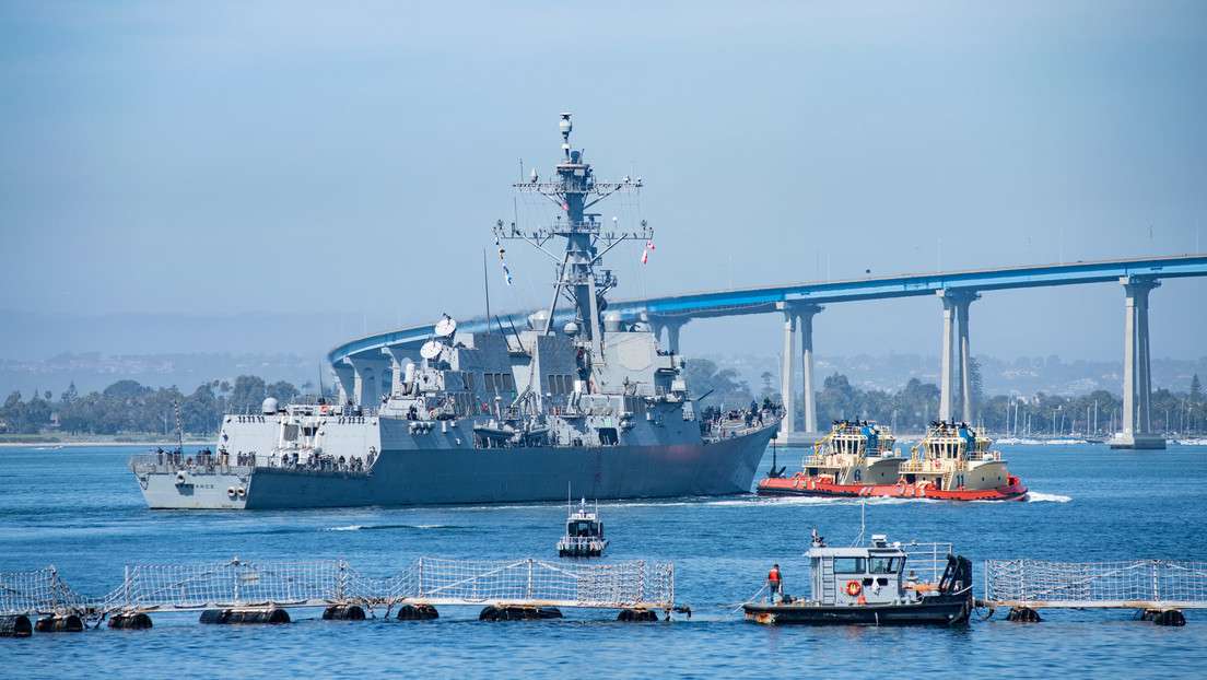 Les États-Unis emmènent un navire de guerre à sa frontière avec le Mexique