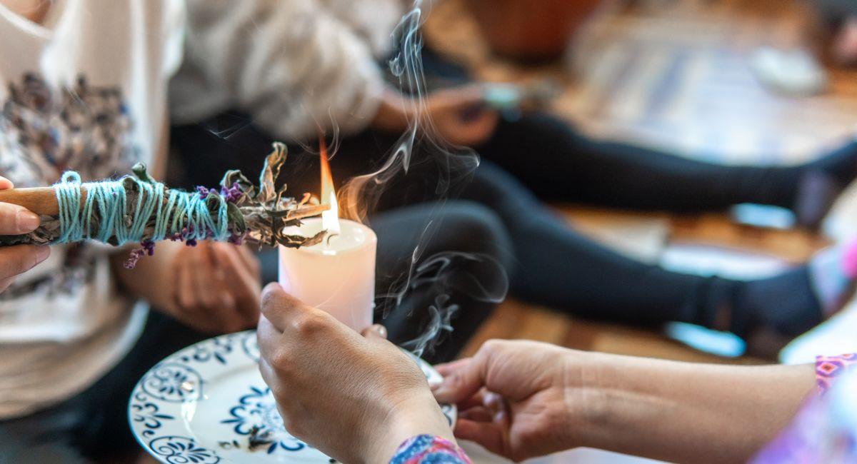 Así puedes romper cualquier brujería con el ritual de Mhoni Vidente. Foto: Shutterstock