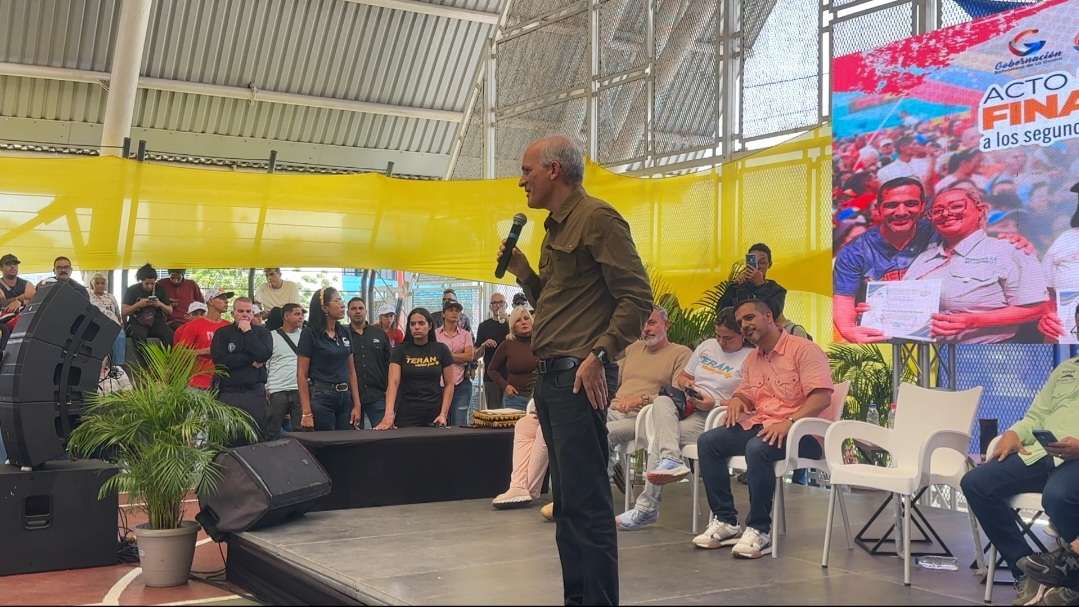Ils transfèrent 730 000 $ pour les projets communaux à La Guaira