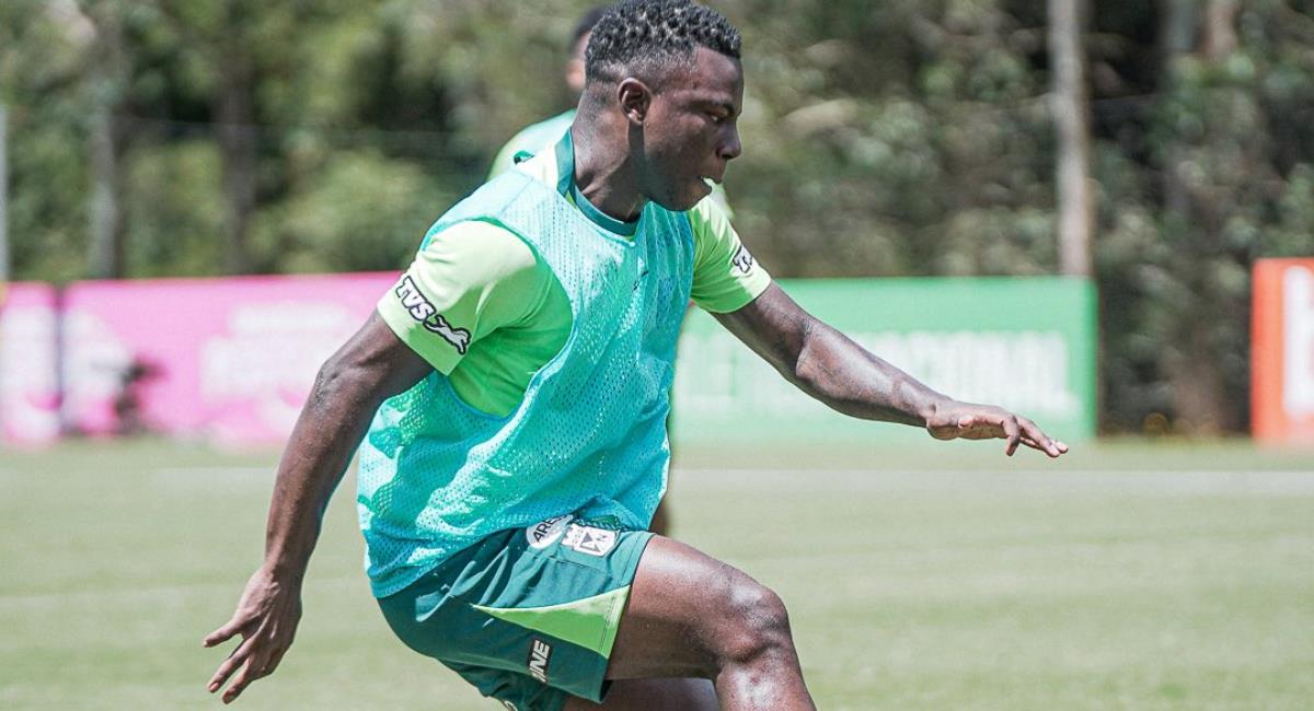 Marino Hnestroza, de l'Atlético Nacional, a confirmé qu'il a joué à l'infiltrat ", en raison de l'inconfort