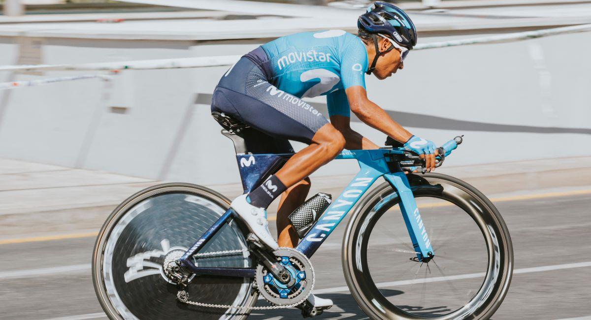 Un colombiano fue descartado por el Movistar para el Giro de Italia 2025. Foto: Shutterstock