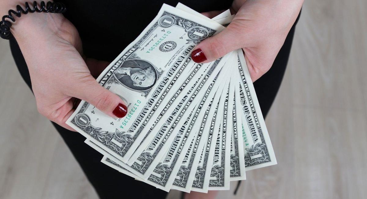 El dólar continua a la baja este lunes, 16 de junio. Foto: Pixabay