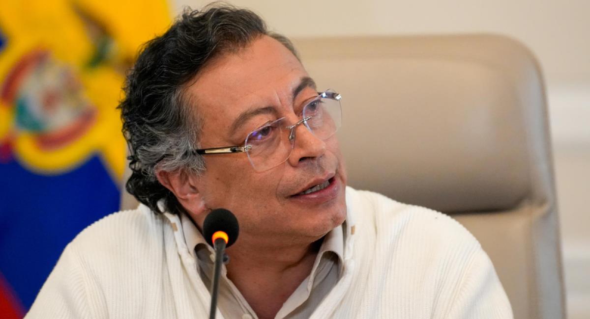 Gustavo Petro quiere instaurar la consulta popular por decreto. Foto: EFE